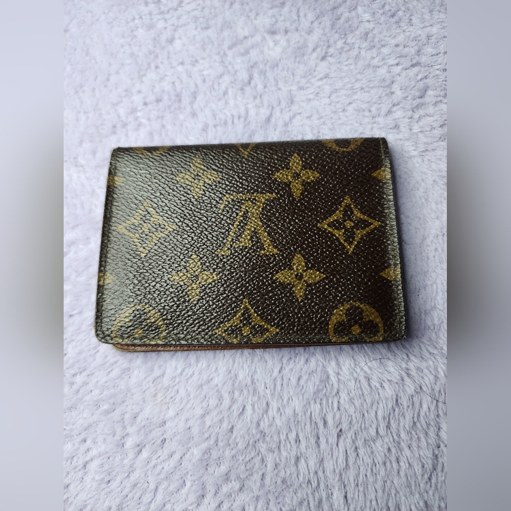 Louis Vuitton Brown Wallet Elegant Compact Design